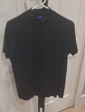 Kit and Ace Black Short-Sleeve Mock Neck Tee